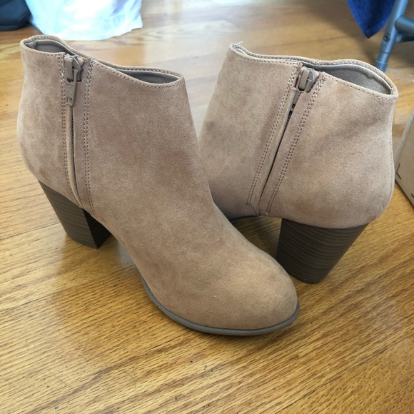 Sueded Block-Heel Booties for Women - Picture 6 of 7